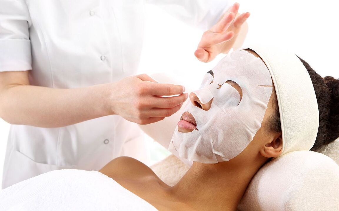 cloth mask to rejuvenate skin